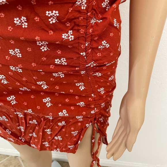 Reddish/orange casual flower spring dress - Picture 2 of 4